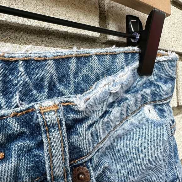 Zara High Rise Tapered Straight Distressed Jeans Sz 6 Ripped Knee Raw Hem Cotton - Picture 10 of 10